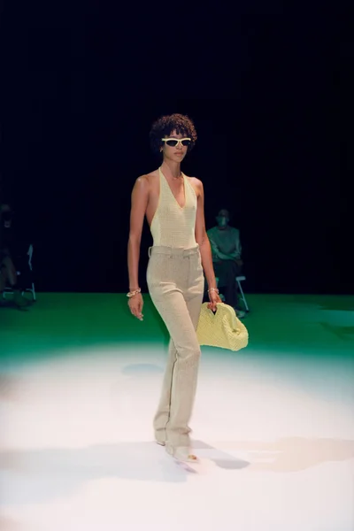 Look 7